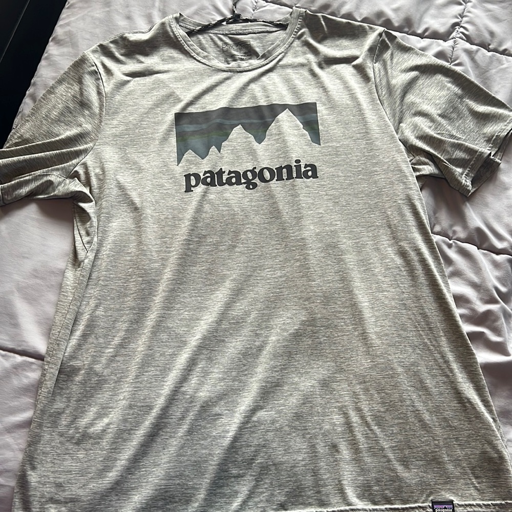 Patagonia base layer shirt